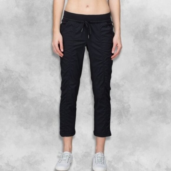 Lululemon Studio Crop Yoga Pants Adjustable Fit Side & Hidden Pockets Black W 26 - Picture 1 of 5
